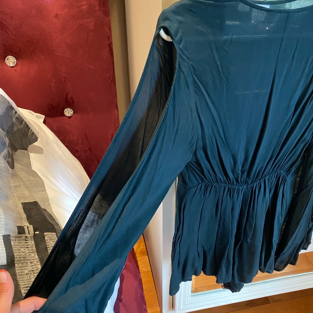 Tie Front Romper With Open Sleeves - image 2